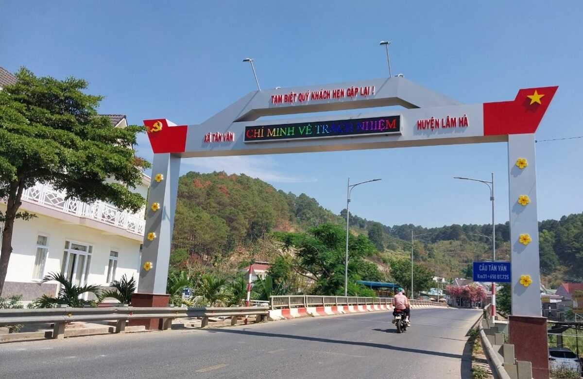 Giao thông huyện Lâm Hà liên tục được mở rộng và xây mới