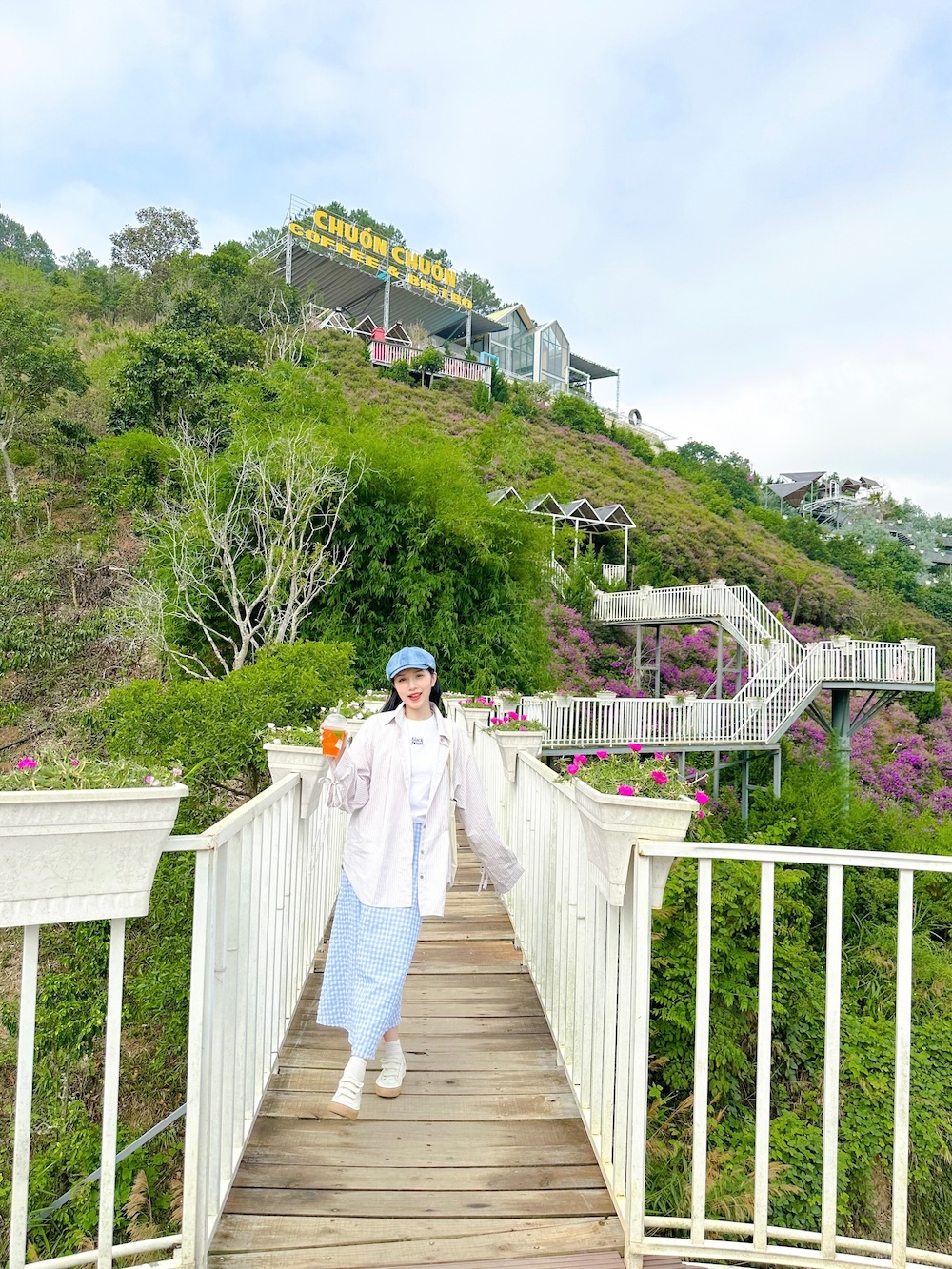 Chuồn chuồn Coffee & Bistro Đà Lạt