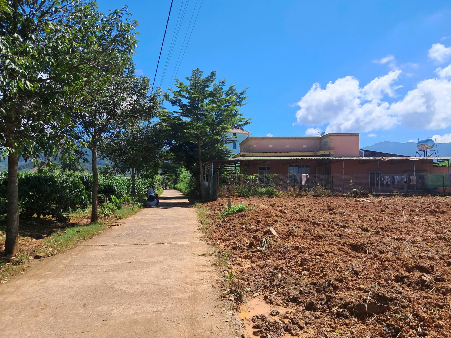 gan khu nghi duong dat dep cach cho thang long 1km gan suoi cam ly