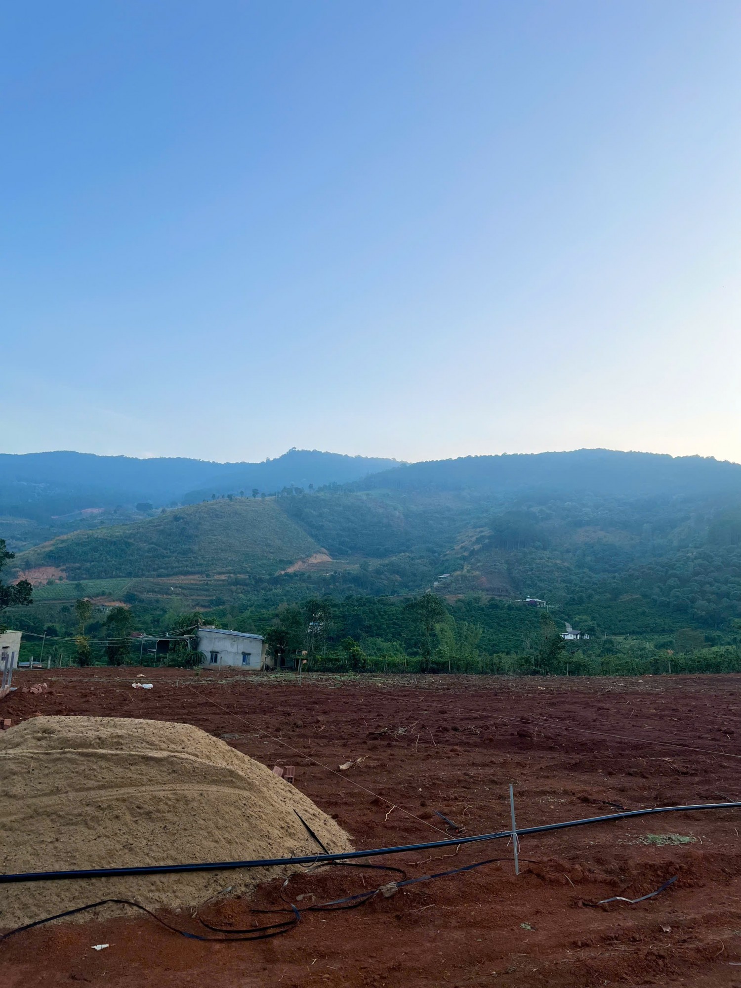 dat dep view nui voi san may gia 490 trieu cach da lat 12km