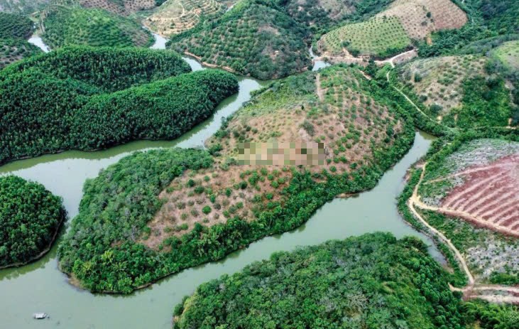 ban dat dao lon 70 000 m2   3 mat giap nuoc   1 mat tien duong be tong tai xa quang ngai huyen da huoai tinh lam dong
